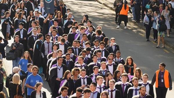 马来西亚思特雅大学真的好毕业吗？