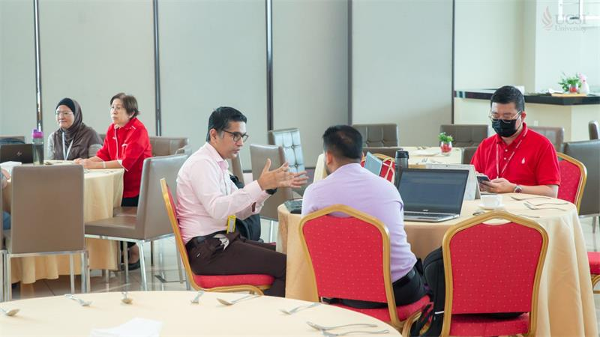 马来西亚思特雅大学预科学费 2025:一年要花多少钱?